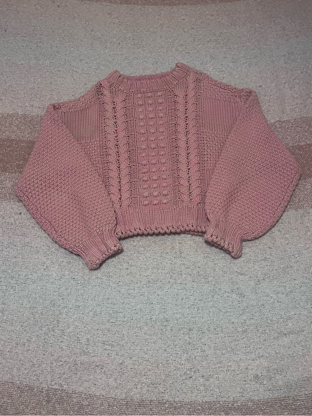 H&M Dusty Rose Cable-Knit Cropped Crewneck Sweater